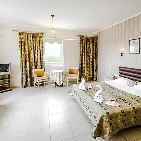 Heraion Hotel 2*