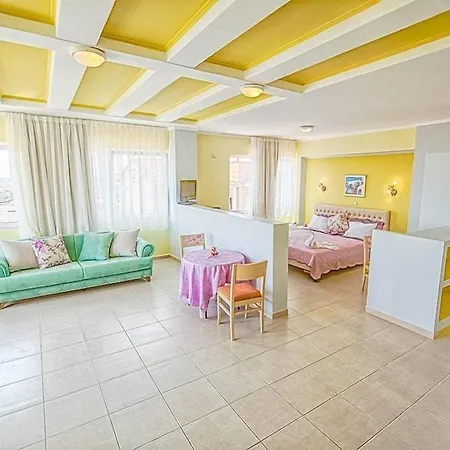 Hotel Heraion 2*